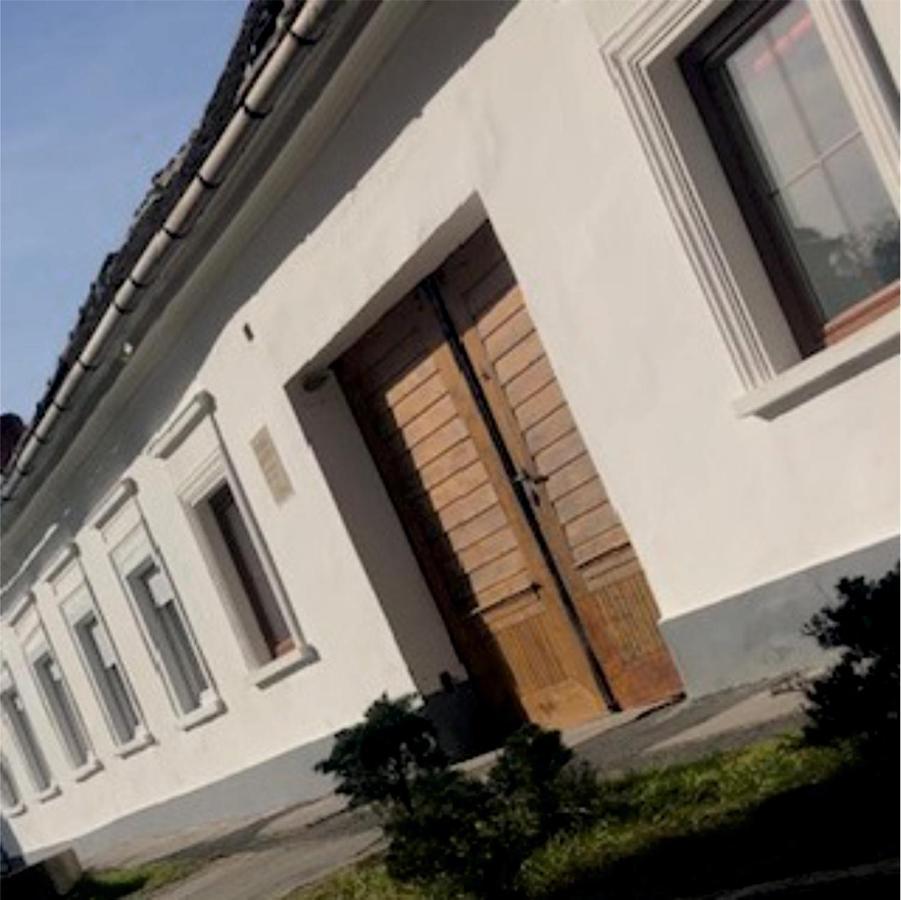 Corte Apartman Papa Exterior photo